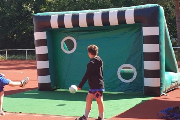 Tante Gretes PartyWelt Huepfburg Verleih